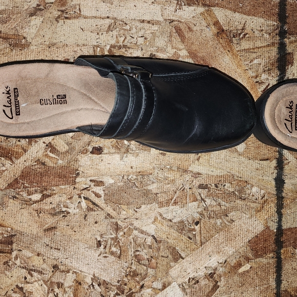 CLARKS COLLECTION Women's Clogs SOFT CUSHION Leather Mule Slip On (BLACK) - 9.5 - Picture 5 of 8